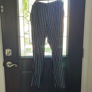 Dress pants size S